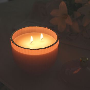 Duftkerze im Glas mit Deckel, Luxusglas-Design, Amber und Pfingstrose, Rosa