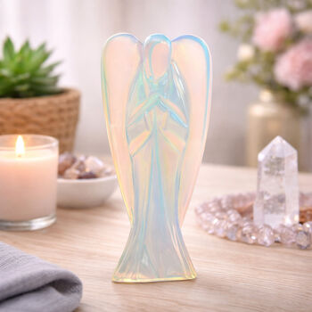 LIVMORE handgeschnitzte Schutzengel Figur, Opalith, 7,62cm