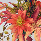 THE 5TH SEASON: Kunstblumen mit Glasvase, Dahlien und Ahornblätter, Rot-orange   image number 1