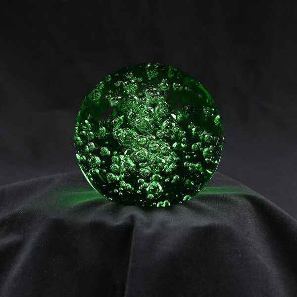 Gr&uuml;ne Kristallkugel mit LED-Licht image number 2