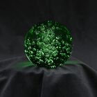 Grüne Kristallkugel mit LED-Licht image number 1
