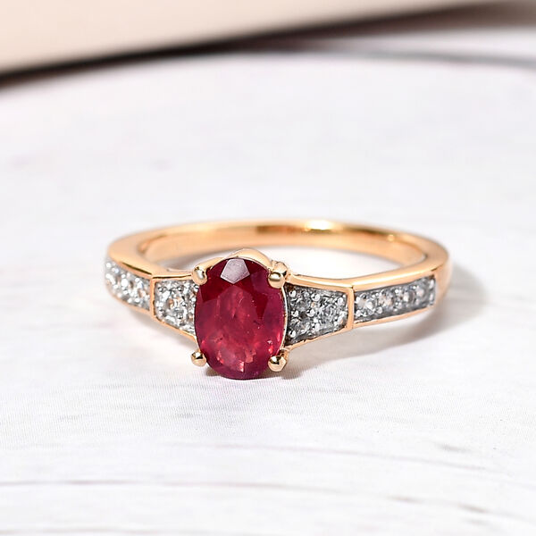 Afrikanischer Rubin und wei&szlig;er Zirkon-Ring, 925 Silber vergoldet  ca. 1,27 ct image number 2