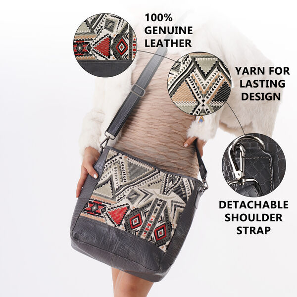 Crossbody Bag aus echtem Leder und Jacquard mit Krokoprägung, schwarz image number 14