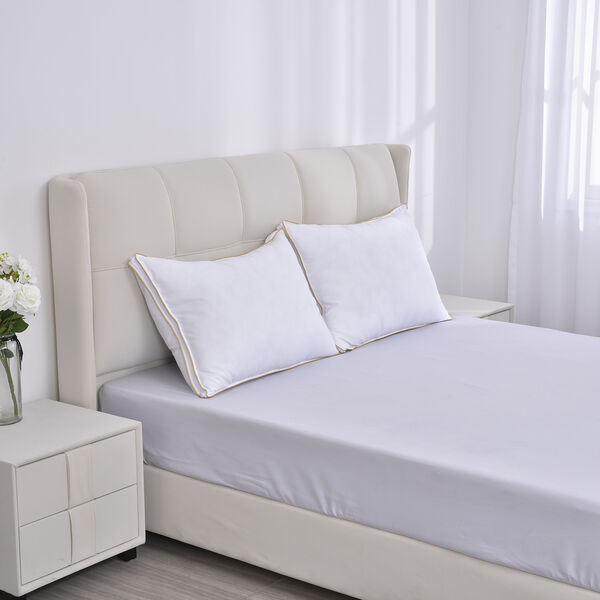 Serenity Night 2er-Set Satin Kissenbezug mit goldener Paspelierung image number 1