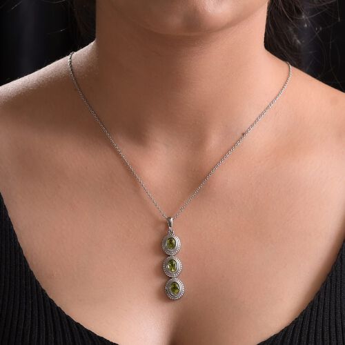 Natürlicher Peridot-Anhänger mit 50cm Kette - 2.25 ct image number 1