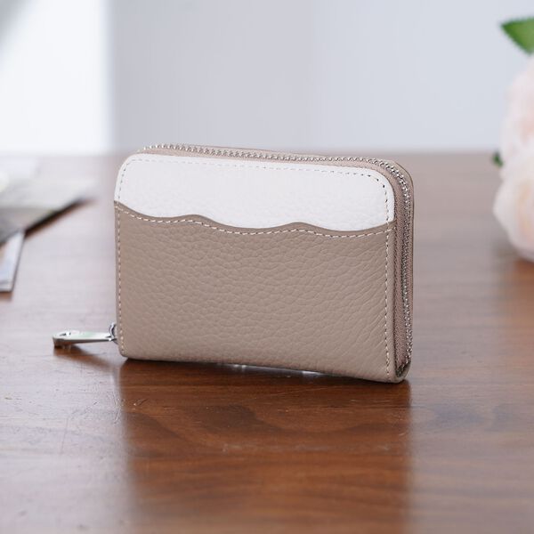 "Genuine Leather card holder with RFID Color: Beige Size:11.5*8.5*2.5cm        Wall: Genuine Leather Lining: Microfiber leather Exterior:zipped-1 Interior: card slot-4,zipped-1" image number 1