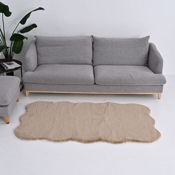 SERENITY NIGHT  Kunstfell-Teppich mit Schaumstoffbasis, Wolkenform, 100x180cm, Cremebeige