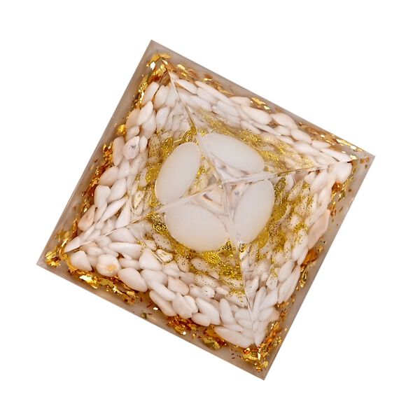 LIVMORE Kristall Pyramide Dekoration aus Kristall und Resin, 6cm, Wei&szlig; image number 4