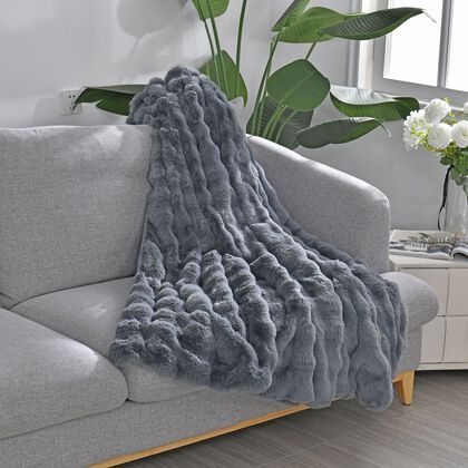 Rabbit fur double layer blanket  100% polyester  (knitted) size:150*200cm weight: around 2.3kg