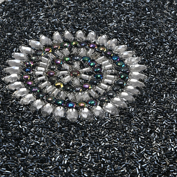 Schmuckbox bestickt mit Perlen und Pailletten, Schwarz image number 7