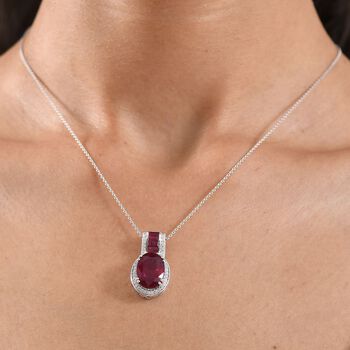 D'Joy AA Afrikanischer Rubin und Moissanit Anh&auml;nger mit 50cm Kette - 10 ct.