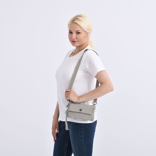 "lifestyle-Color:Light grey size/Profile:Nylon Crossbody Bag wall(exterior):Nylon  Lining(interior):Polyster Pockets(exterior):zipped-2,pocket-1;Pockets(interior): zipped-1. Measurement(inch):20*12*3.5cm  strap:137cm " image number 1