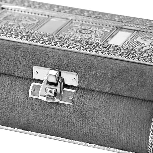 Handgefertigte Schmuckbox mit Elefanten-Pr&auml;gung, oxidiertes Finish, 20x13x7 cm, Silber-Grau image number 6