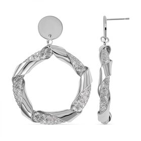 Silberfarbene Gedrehte Creolen mit Weißkristallen, Messing