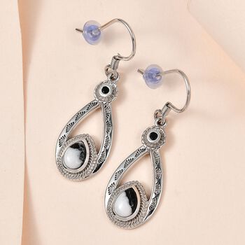 Wei&szlig;e B&uuml;ffel und schwarze Spinell-Ohrringe - 1,58 ct.