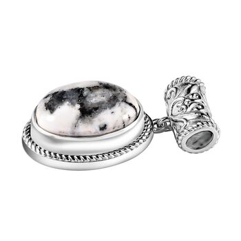 Wei&szlig;er B&uuml;ffel-Anh&auml;nger - 8,64 ct.