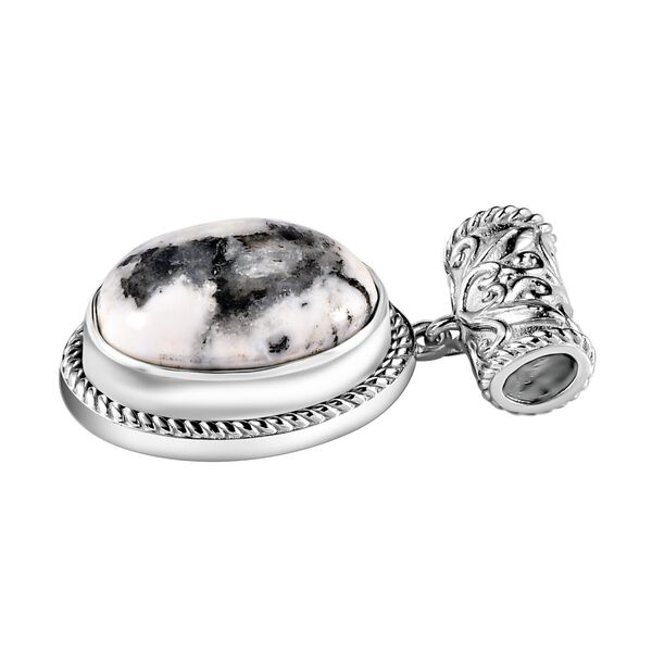 Wei&szlig;er B&uuml;ffel-Anh&auml;nger - 8,64 ct. image number 4