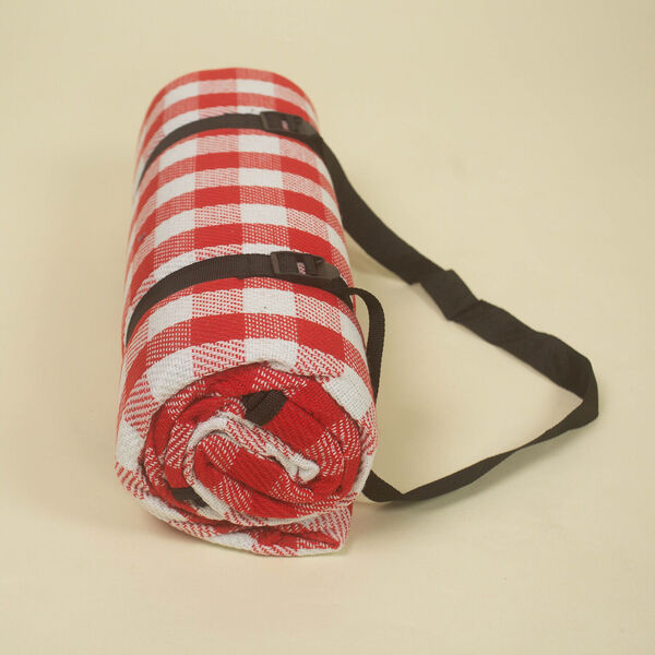 Gemusterte, wasserfeste XXL Picknickdecke, 150x200 cm, Rot kariert image number 4