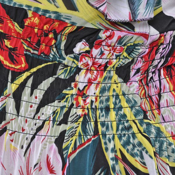 Midaxi-Kleid mit gesmokter Taille und Flatter&auml;rmeln, One Size, Schwarz image number 4