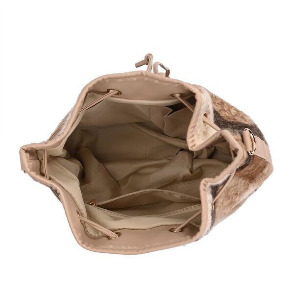 Beuteltasche aus Teddyfell, Karomuster, beige image number 7