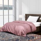 Serenity Night: Bettdecke aus 100 % luxuriöser Maulbeerseide mit hochwertiger Kunstdaunenfüllung, 1,7 kg, 135 x 200 cm, Lavendel