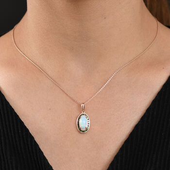 D&rsquo;Joy AA nat&uuml;rlicher, &auml;thiopischer Welo Opal und gr&uuml;ner Diamant Anh&auml;nger mit 45cm Kette - 2,45 ct.