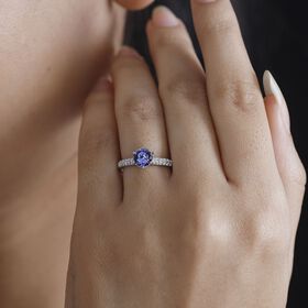 J Francis gefertigt mit SWAROVSKI- Weißer und Tansanit Swarovski Kristall Ring