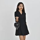 Herzförmige Clutch mit Kristallen, 15x16cm, schwarz image number 2