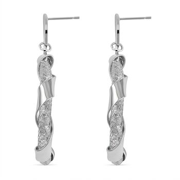 Silberfarbene Gedrehte Creolen mit Wei&szlig;kristallen, Messing