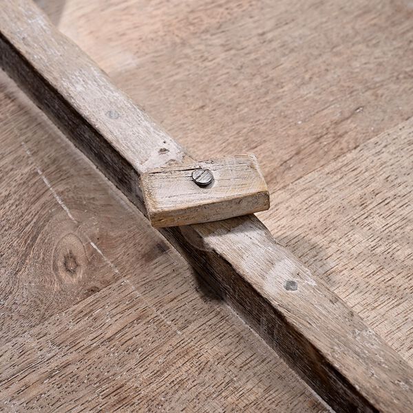 NAKKASHI Handgeschnitzter Couchtisch aus Mangoholz, 68x68x51cm, wei&szlig;es Finish image number 11