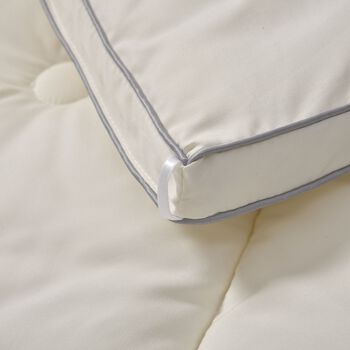 Serenity Night - Bettdecke aus 20% Seide und 80% Kunstdaunen, 135x200 cm