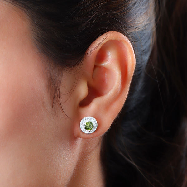 LUSTRO STELLA - Peridot Zirkonia und wei&szlig;e Zirkonia-Halo-Ohrstecker in Silber, 2,06 ct. image number 3