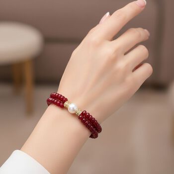 Flexibles Muschelkernperle, rotes Quarzit und wei&szlig;es Kristall Armband