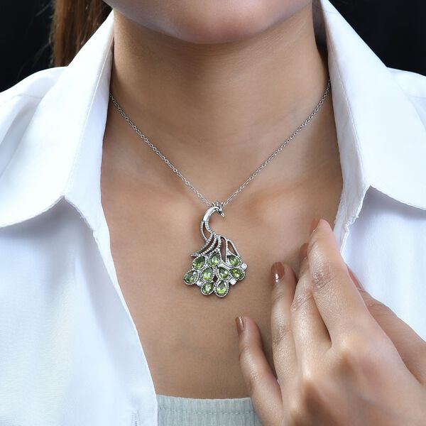 Natürliche Peridot, weißer Zirkon Anhänger mit Kette, Edelstahl, ca. 4.31 ct image number 3