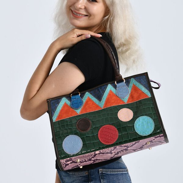 "Chaos by Elsie Genuine Leather Crossbody Bag with RFID Color:green Embossed crocdile shining rhomboid pattern Size:36*15*25cm           Wall: Genuine Leather Lining: Polyester                Exterior:zipped-2, Interior:zipped-2 , slip-2   with 1 Long str image number 4