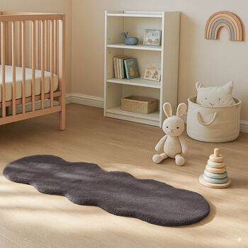 Weicher Langflor Teppich in Wolkenform mit Schaumstoffunterlage, 60x180 cm, Grau