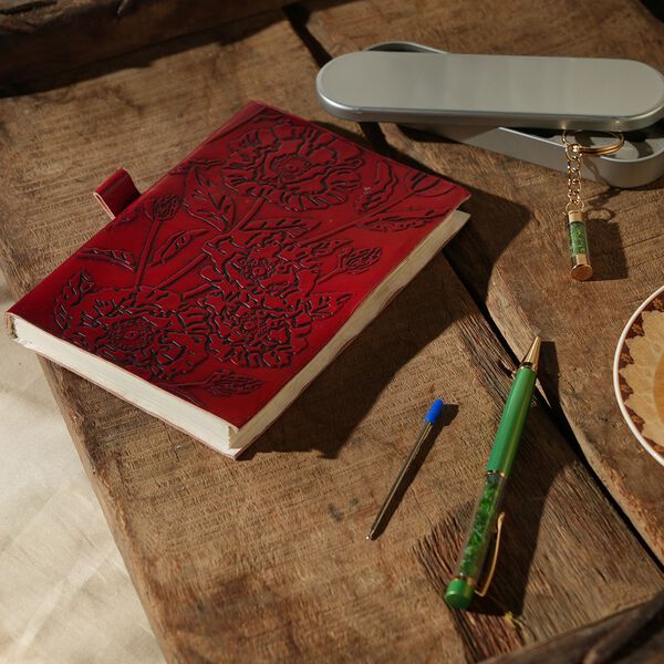 3er Set - Notizbuch mit Einband aus 100% echtem Leder, Kugelschreiber und Schl&uuml;sselanh&auml;nger gef&uuml;llt mit echtem Saphir image number 2