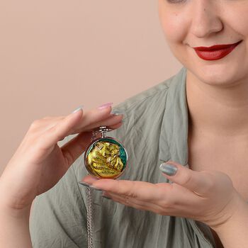 STRADA Taschenuhr mit 79cm Kette im L&ouml;we und L&ouml;wenbaby Motiv, Japanisches Uhrwerk