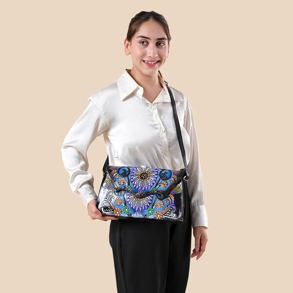 Gepr&auml;gte Leder Crossbody Tasche, 31.9 x 6.35 x 19.4 cm, Schwarz image number 3