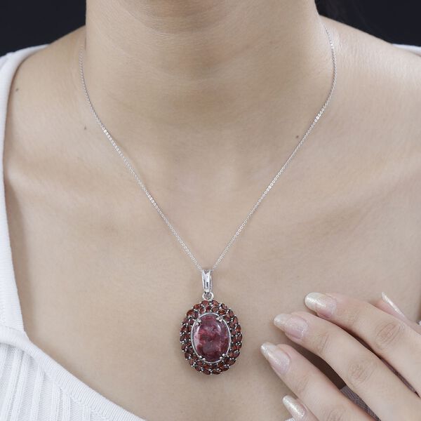 AA Thulit und roter Granat-Anh&auml;nger - 23,69 ct. image number 3