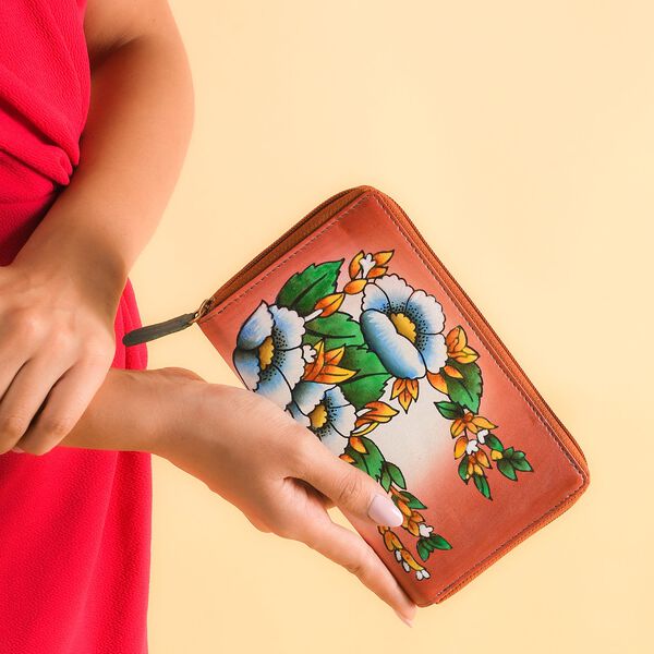SUKRITI &ndash; handbemalte Echtleder Brieftasche, Blumenmuster blau image number 2