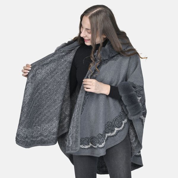 TAMSY - Designer Kunstfell Ruana, Grau image number 5