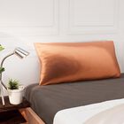 Serenity Night - Premium Collection - 1 Kissen mit 1 Kissenbezug aus 100% Maulbeerseide, mit Paspelierung, Perlmuttknöpfen und Federfüllung, 40 x 80 cm, Roségold