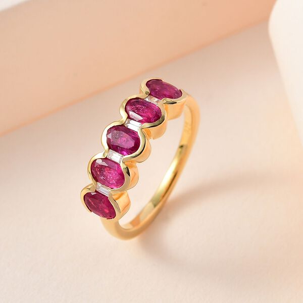 Afrikanischer Rubin und Zirkon-Ring - 1,83 ct. image number 1