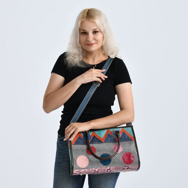 "Chaos by Elsie Genuine Leather Crossbody Bag with RFID Color:black Embossed crocdile shining rhomboid pattern Size:36*15*25cm           Wall: Genuine Leather Lining: Polyester                Exterior:zipped-2, Interior:zipped-2 , slip-2   with 1 Long str image number 3