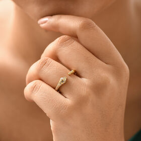 GP Trifono Kollektion- Schlangen Diamantakzenten und Kanchanaburi blauer Saphir zweifarbiger Ring