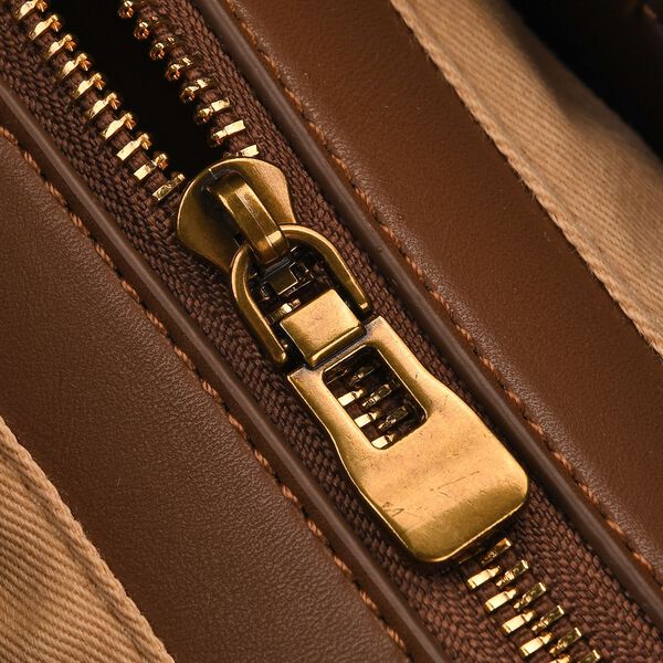 Echtleder-Trapez-Umh&auml;ngetasche mit Doppelriemen und Magnetverschluss, 27x11x23cm, Braun image number 6