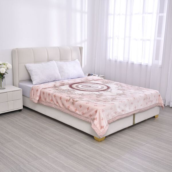 Wolkenweiche Decke mit floralem Muster, beige