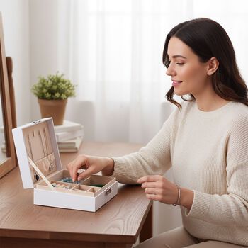 Schmuck Aufbewahrungsbox mit Haken, abschlie&szlig;bar mit Schl&uuml;ssel, 6 F&auml;cher, 19x17x6,8cm, Wei&szlig;