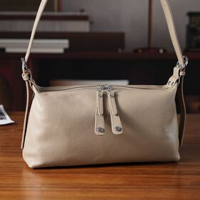Crossbody-Bag aus Echtleder im Soft-Design, 30x8x16 cm, Sandbeige